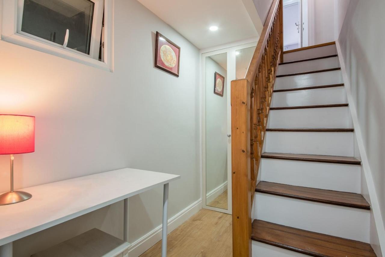 Comfortable Flat In Hammersmith Apartment London Exterior photo