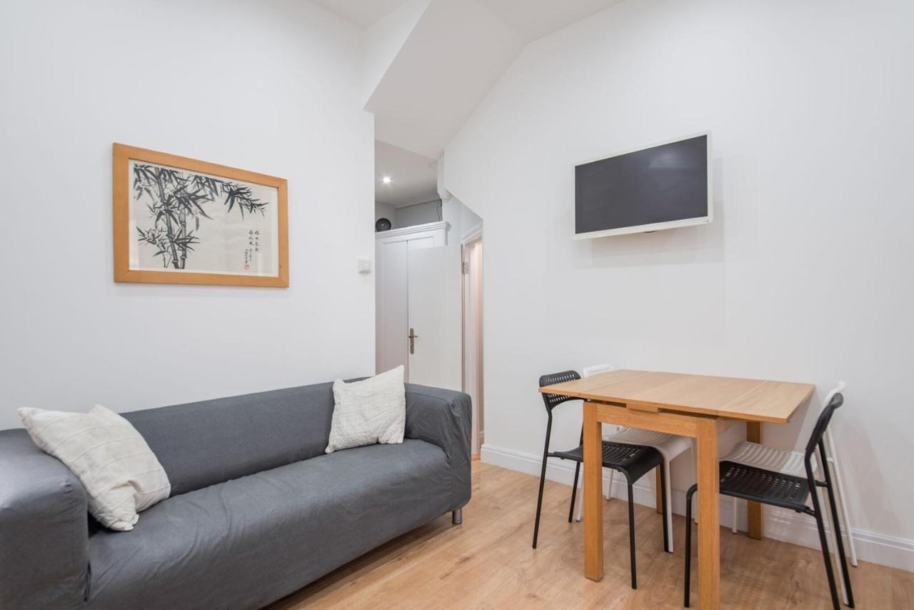 Comfortable Flat In Hammersmith Apartment London Exterior photo