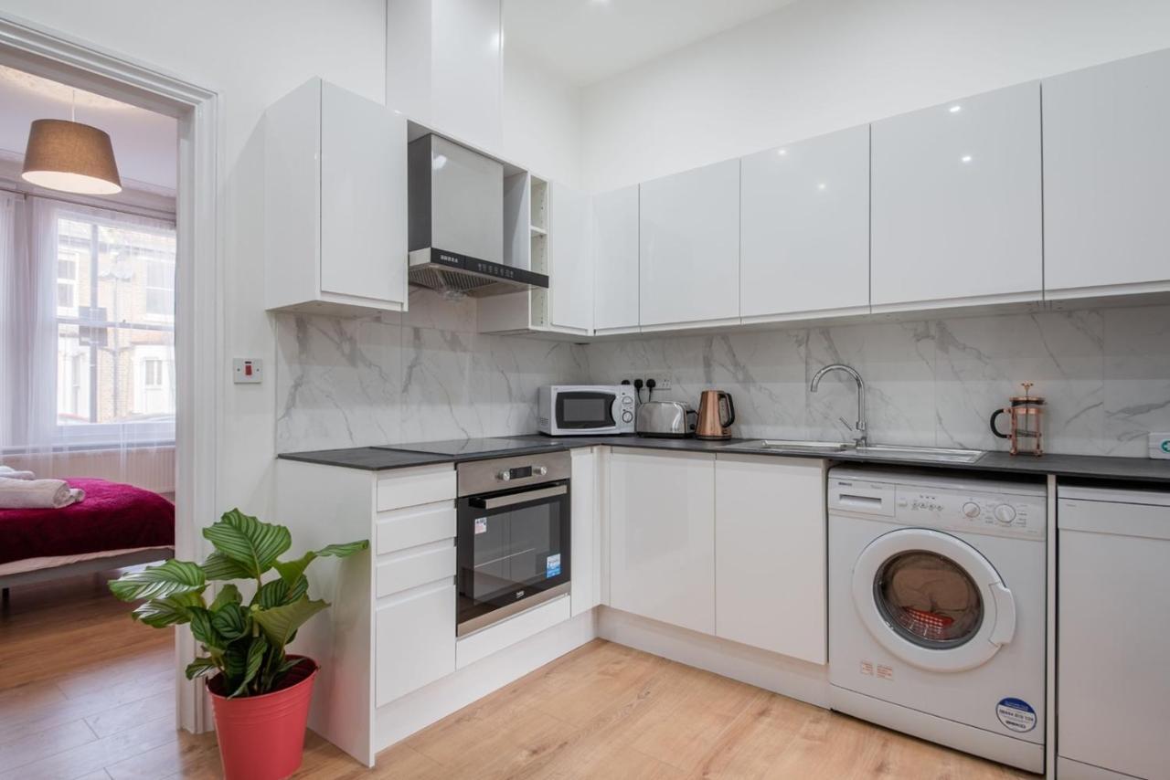 Comfortable Flat In Hammersmith Apartment London Exterior photo